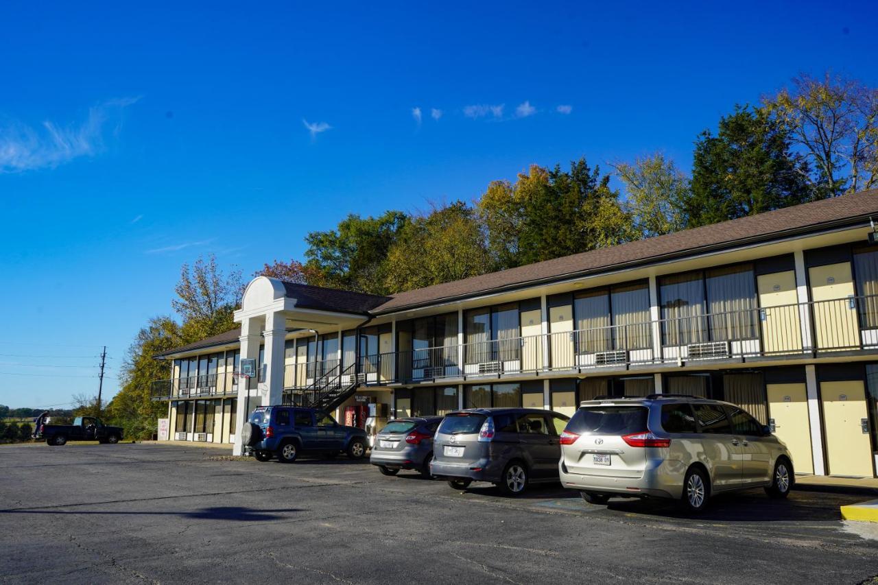 Sunset Inn Clarksville ภายนอก รูปภาพ